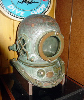 pearl diving helmet